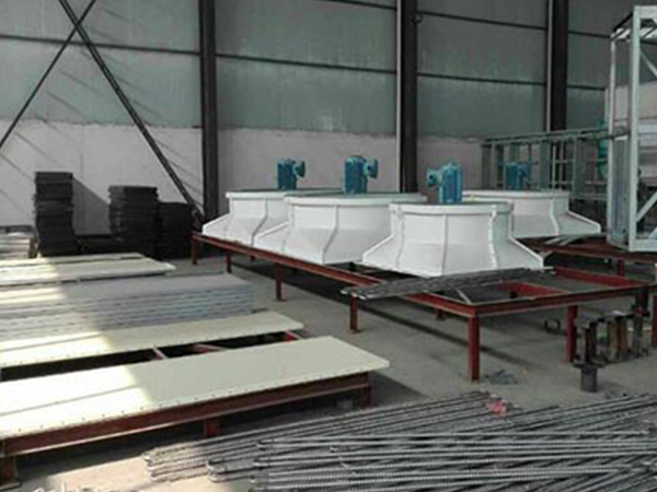 閉式冷卻塔生產(chǎn)現(xiàn)場